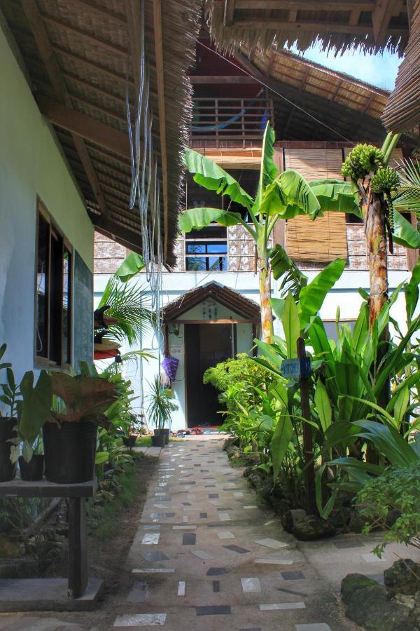 Footprints Homestay (Adults Only) جنرال لونا المظهر الخارجي الصورة